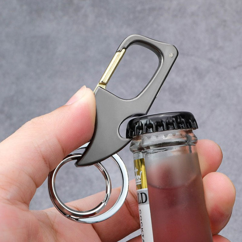 Multifunctional outdoor keychain